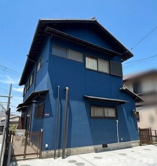 【外観】
青空に映えるスタイリッシュな外観が魅力!(画像の一部を加工しております)