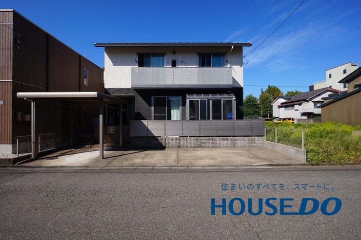 【外観】
2LDK、土地面積121.76㎡、建物面積88.68㎡♪皆様よりのお問い合わせ心よりお待ちしております♪