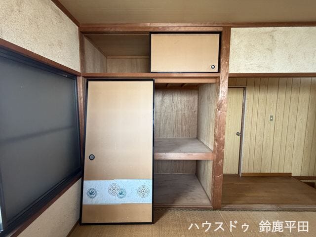 奥行きと高さを生かしてたっぷり収納可能です、居室スペースを無駄なく活用できます。