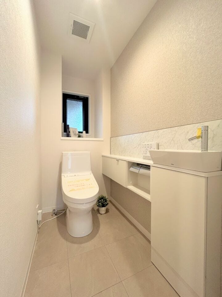 毎日使用するトイレは機能性を重視したデザインになっています。