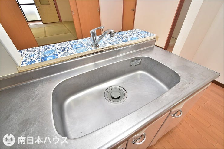 【シンク】シンクの部分はステンレス製になっていて、熱や汚れに強く、お手入れも簡単です♪
