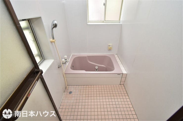 【浴室】窓付きの浴室です!