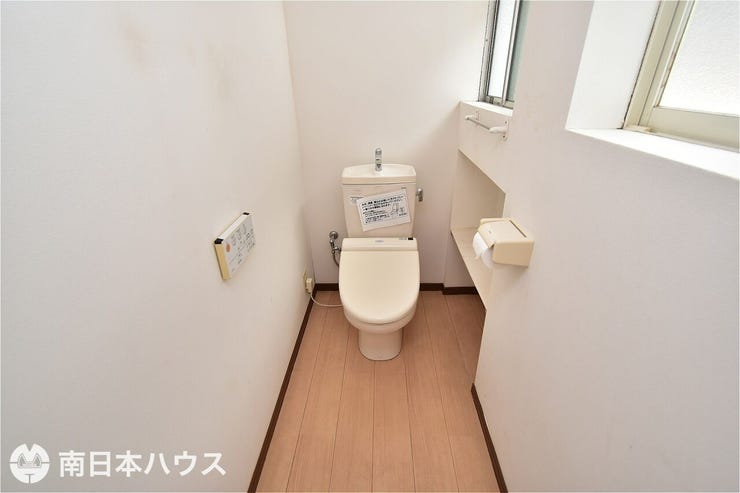 【トイレ】温水洗浄便座機能付き!