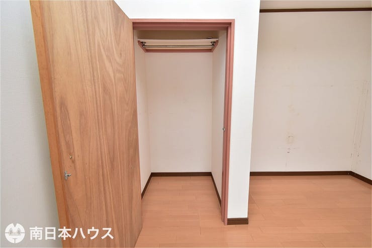 【洋室収納】