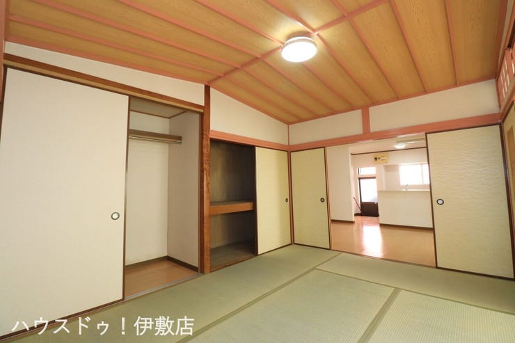 原良５丁目 中古戸建 【和室6帖】
リビング隣接の和室で、子供の遊び場やお昼寝スペースなど使い方色々です