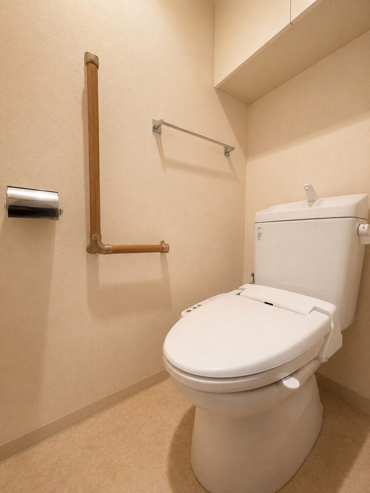いつも清潔なスペースであってほしいのが毎日使うトイレです。掃除がしやすいのはもちろん、落ち着けるスペースにしたいですね。