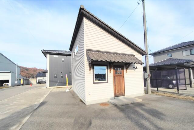 別棟店舗は売主にて解体後、更地にてお引き渡しいたします。