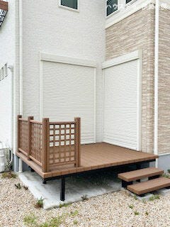 ウッドデッキ