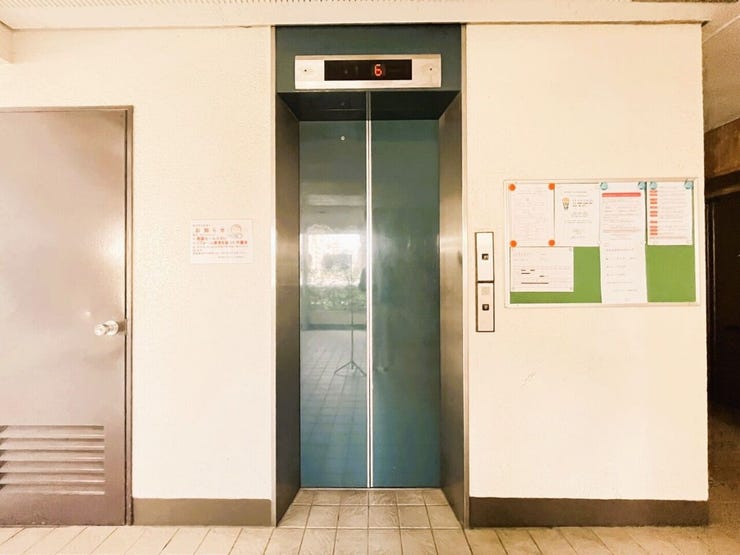 エレベーター1基