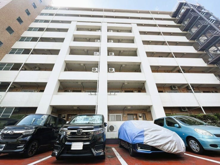 敷地内にある駐車スペースです。空き状況は、お気軽にお問合せください。