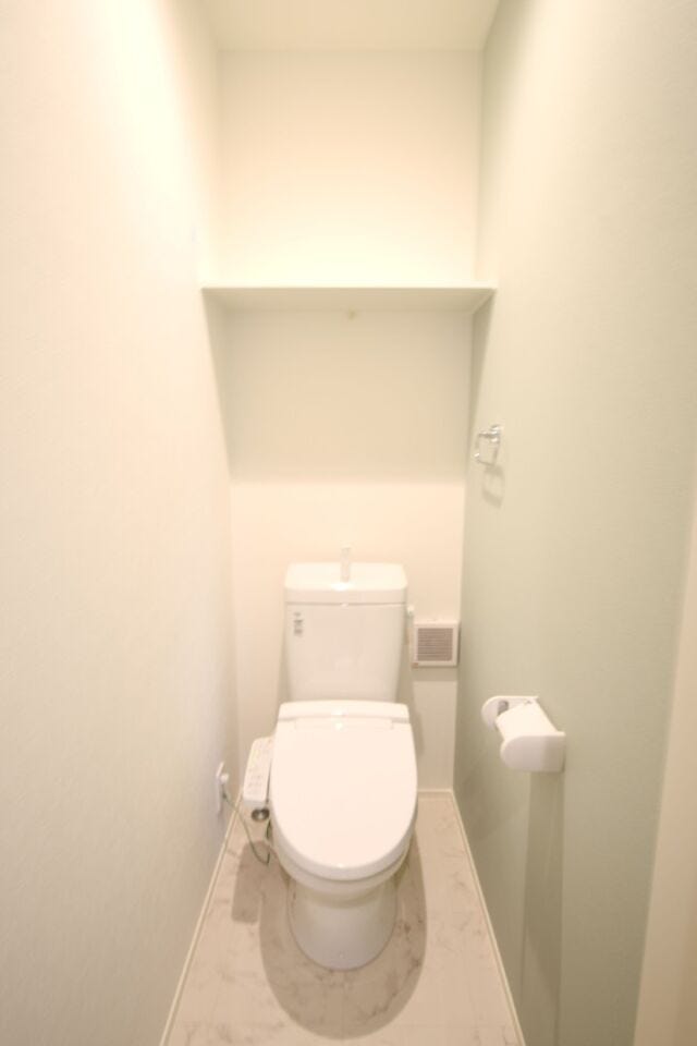 2階にもトイレを設置!夜間に1Fへ降りることもないのでお子様でも安心できます♪※施工事例です