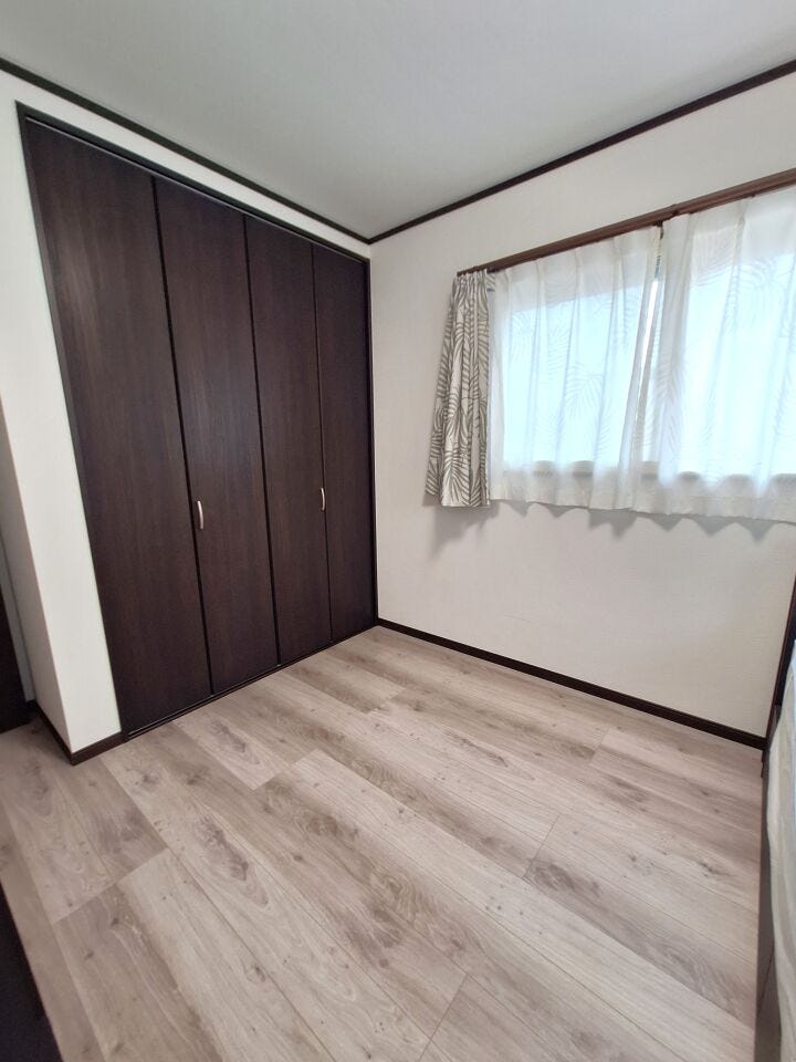 6.1帖洋室
収納も確保されたお部屋です。綺麗にお使いでご購入後すぐにお住まいいただけます。