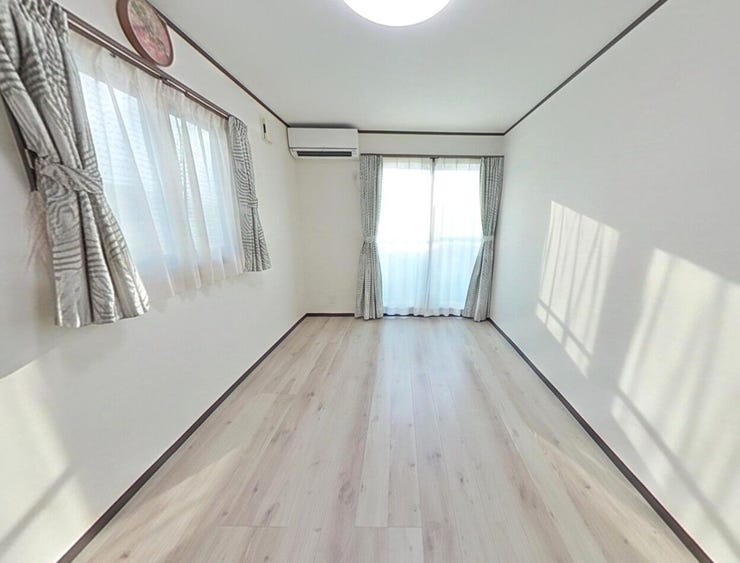 7.5帖の広々としたお部屋
主寝室や小さいご兄弟のお部屋としてもおすすめです。