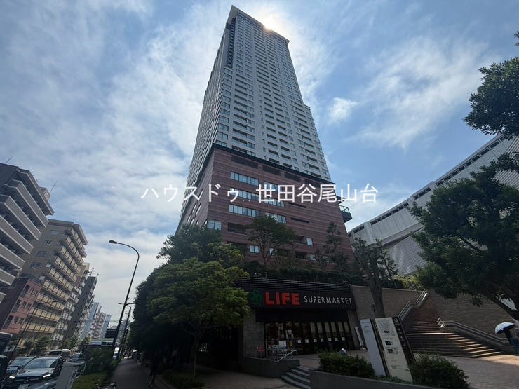 42階建タワーレジデンス。池尻大橋駅徒歩5分、コンシェルジュサービス付きの住まいです。