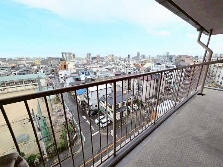 角部屋ならではの3面バルコニー
最上階につき眺望良好★