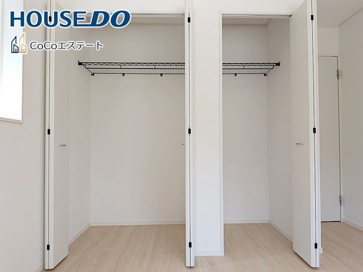 □■収納■□
各部屋にクローゼット完備♪
ゆとりの収納で、お部屋がスッキリ片付きます。