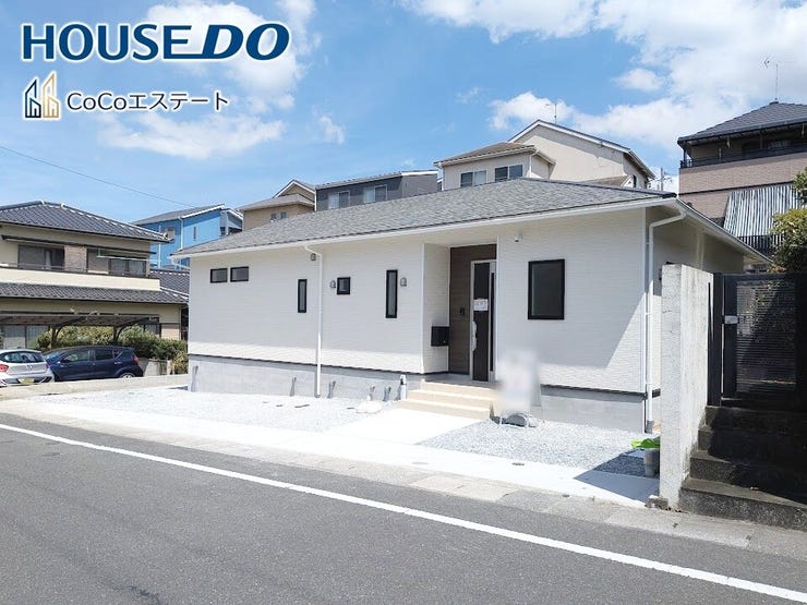 □■駐車場■□
駐車スペース4台分♪
複数所有にも、来客時にも安心。