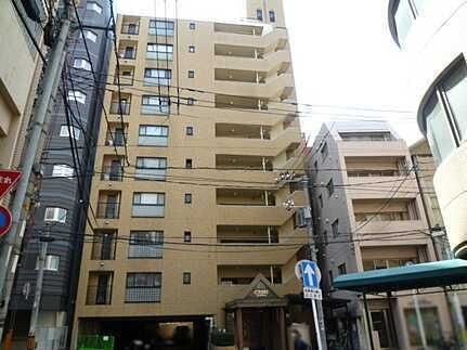【外観】
広電「中電前」電停徒歩約3分!
中心地に住まうリノベーション済み角住戸♪