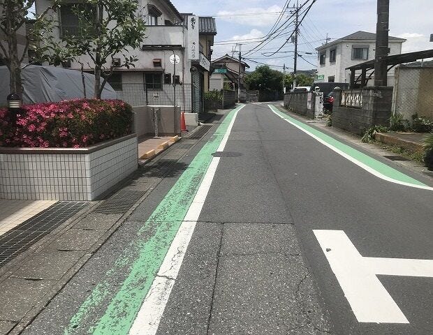 北側前面道路