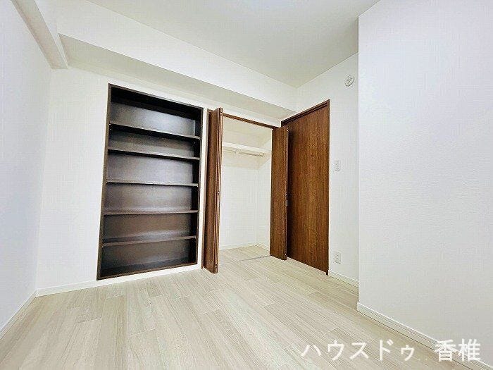 5.1帖洋室のクローゼットです