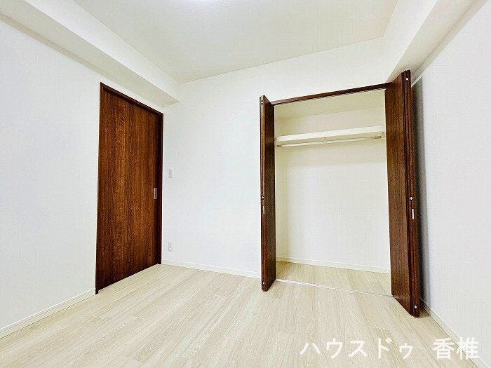 4.8帖洋室のクローゼットです