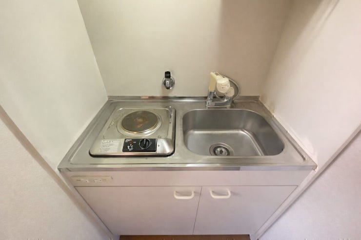 コンパクトながら必要な設備がまとまっています☆
※AIによる家具消し修正を行っています。