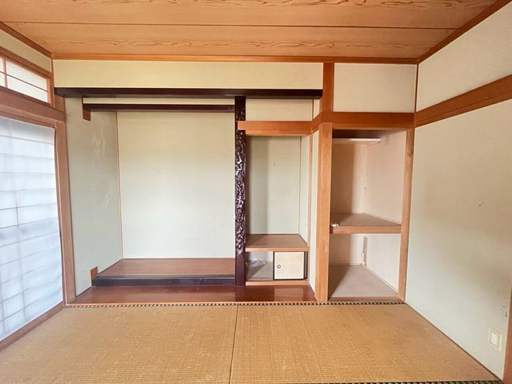 1階の奥の和室です。床の間があります。