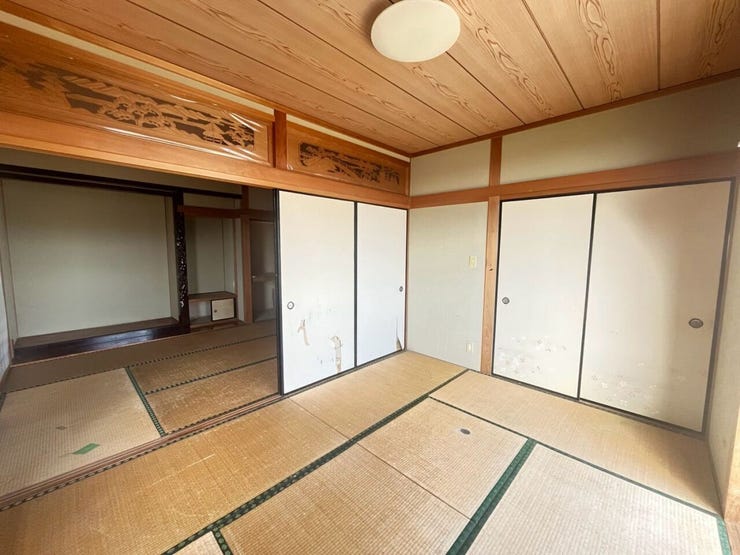 子どもさんの遊び場や客間としても!欄間もあります。