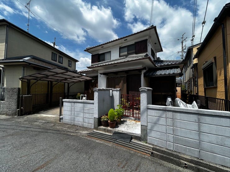低層住居専用地域に位置し、良好な住環境を守ります。