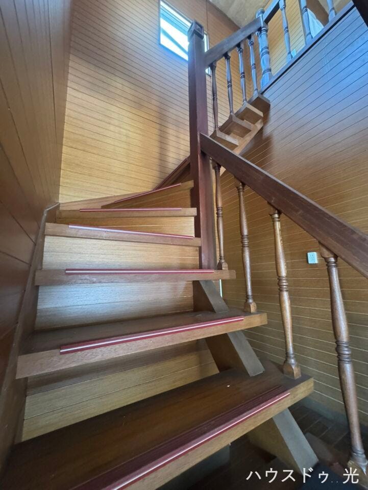 ■□2階に上がる階段です□■