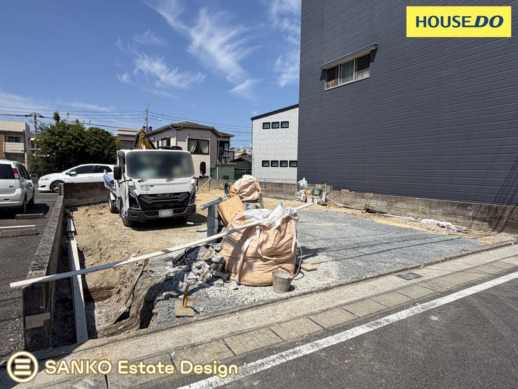 2026年7月26日撮影の現地写真です。
10月完成予定!完成前でも、現地のご確認や同タイプの完成物件のご見学等、相談受付中♪お気軽にお問い合わせください!