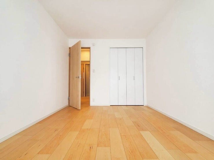 【Bedroom】主寝室や子ども部屋、在宅ワークにも使える洋室。暮らしに合わせて自由にレイアウトできます。
