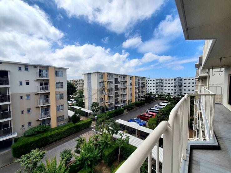 【Balcony】日当たりの良いバルコニーはお洗濯物がしっかり乾きやすく、毎日の家事にも重宝します。