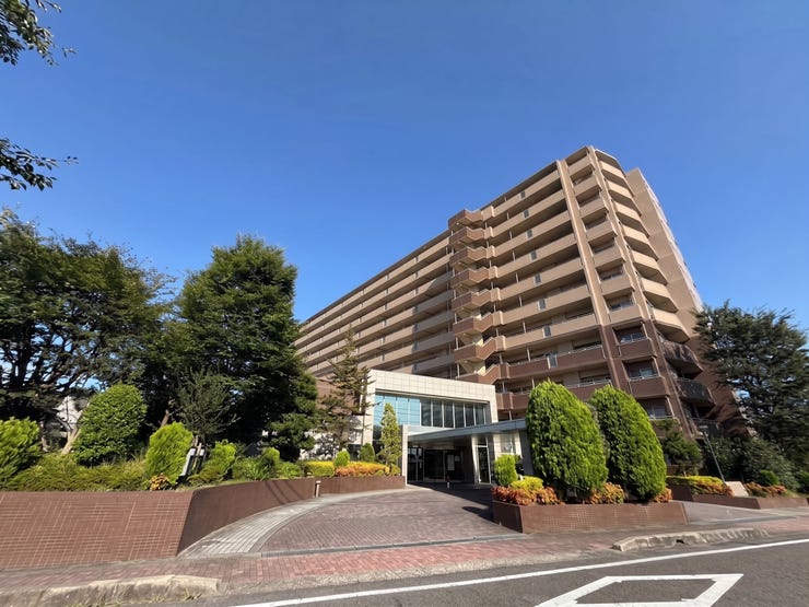 【外観】
西側 外観
※こちらの写真は家具等を消す加工を行っております
