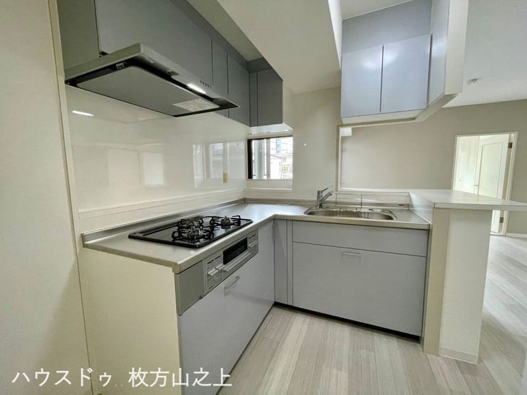 お料理がはかどる使い勝手の良いL字型キッチン