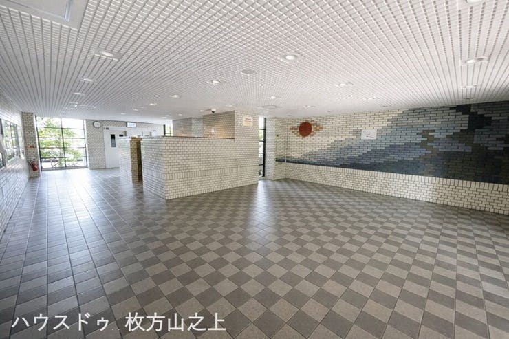 ホテルライクな開放感のあるロビーです。