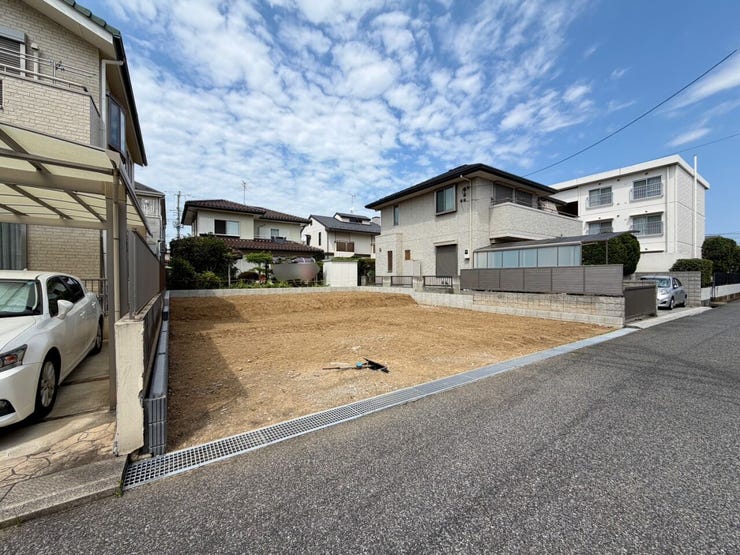 たっぷりの陽光と心地よい風が舞い込む住まいを想像させます♪