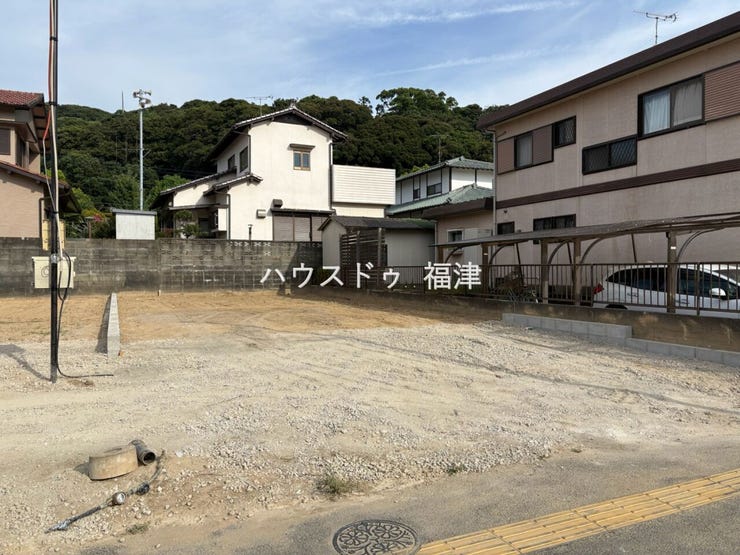 未完成物件は立地を確認後、
同メーカーが建てたお家をご案内!
《古賀市花鶴丘2丁目 新築戸建》