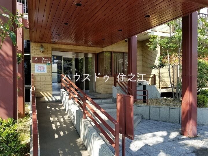 ★エントランスにはスロープも付いておりますのでお体が不自由な方でも安心♪