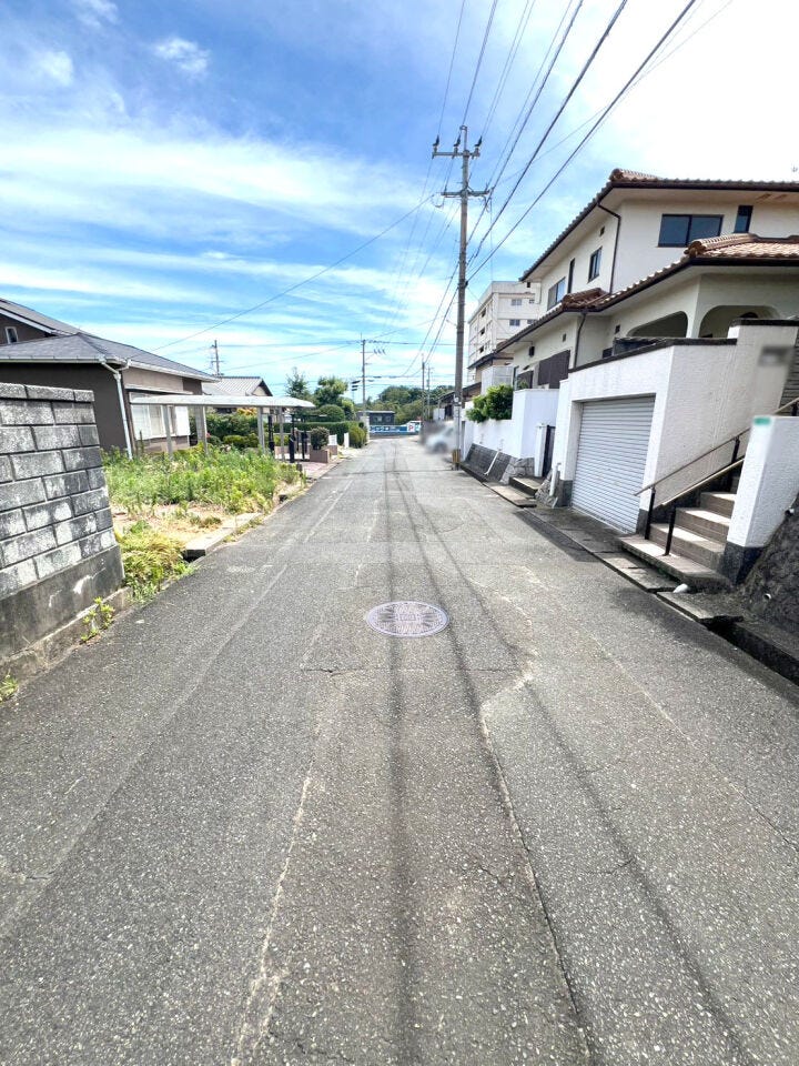 全居室収納♪小倉南区朽網西中古戸建て◎駐車場◎照明器具◎納戸◎トイレ2ヶ所◎勝手口