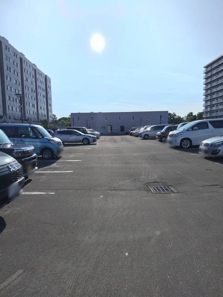 《駐車場》