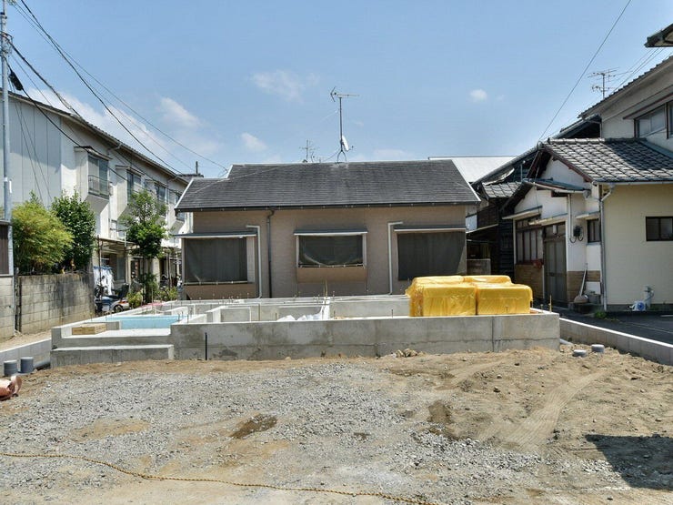 建設地を西側より撮影 2026.08.03