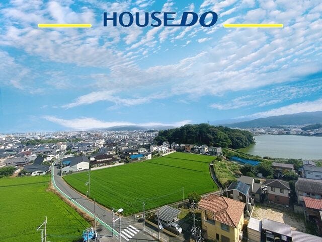 【眺望写真】
◆10階ならではの開放感♪
田んぼと大きな池を一望できる眺望は、毎日の暮らしにゆとりをプラス!