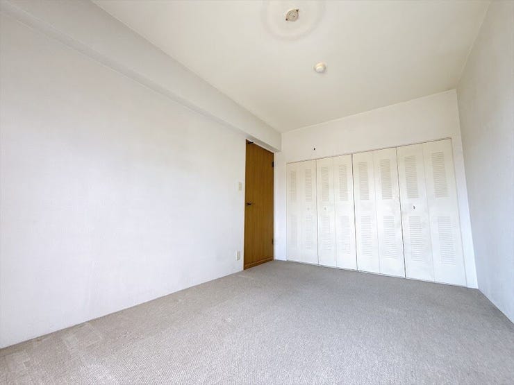 色合いに統一感のある、落ち着いた雰囲気のお部屋です。