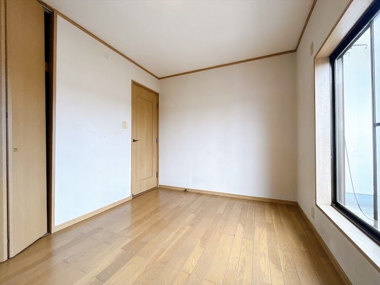 色合いに統一感のある、落ち着いた雰囲気のお部屋です。