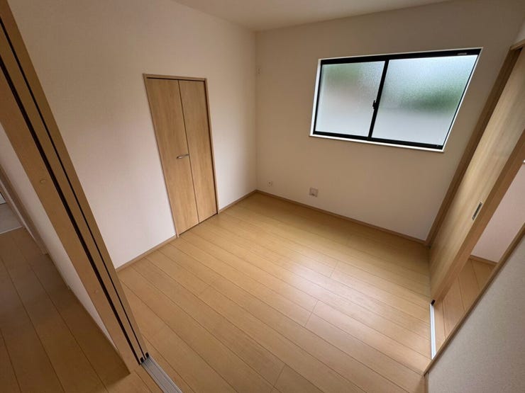 来客用や子供用のお部屋としてオススメな1階洋室