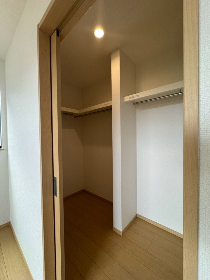 大容量のウォークインクローゼット