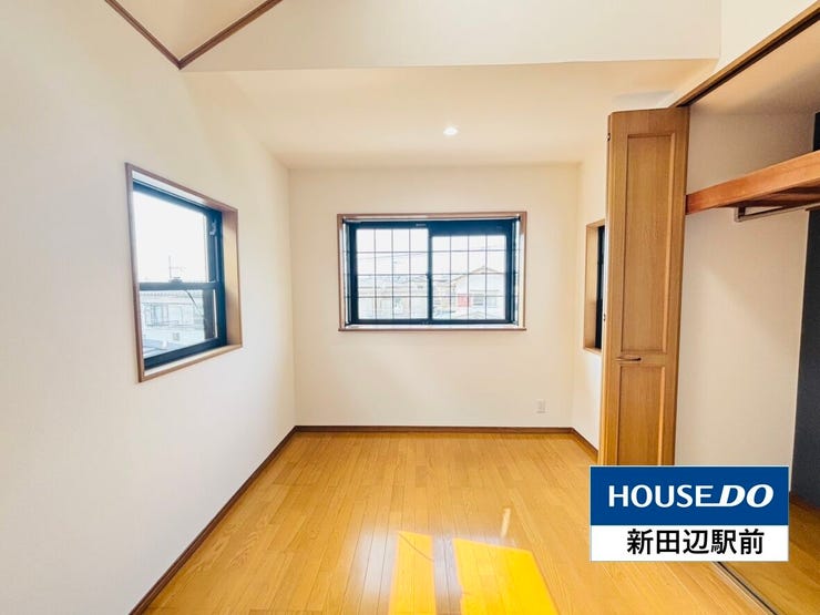 洋室4部屋があるので、これから家族が増えても安心ですね。お子様が小さいうちは主寝室でみんなで寝るのが定番になりそうですね。