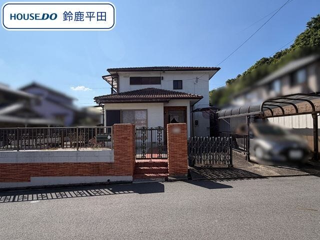 【外観】
井田川小学校/中部中学校エリアに建つ5LDKです。周辺環境の確認を兼ねて一度見学してみませんか。
(2026年8月4日 撮影)