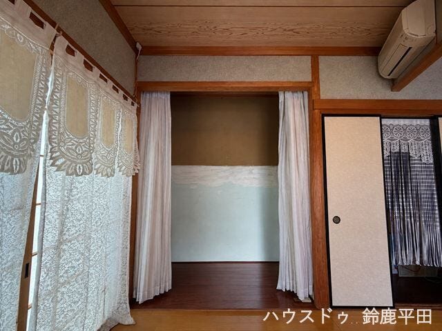 ※小物消し加工をしています
LDKに隣接された和室内にある収納スペースです。寝具などをすっきり整理できます。